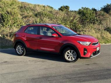 2024 Kia Stonic LX 1.4P
