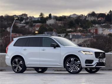 2023 Volvo XC90 T8 Ultimate Recharge