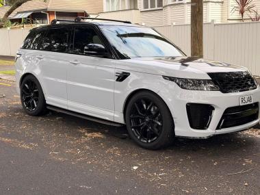 2020 LandRover Range Rover Sport SVR Carbon Editio