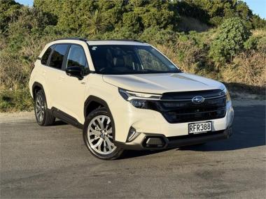 2025 Subaru Forester Hybrid AWD Touring Wagon CVT