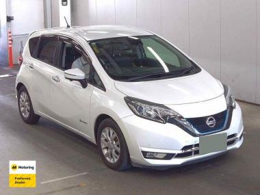 2017 Nissan Note e-POWER Medalist