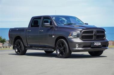 2020 RAM 1500 Express V8 Hemi Rambox
