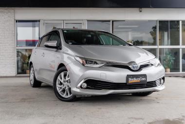 2016 Toyota Auris (Corolla) Hybrid
