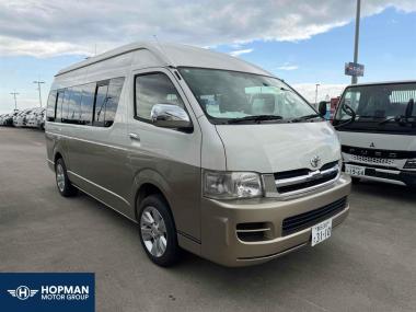2005 Toyota Hiace Grand Cabin 10 Seater