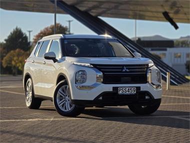 2023 Mitsubishi Outlander Ls 2.5P/4Wd/Cvt