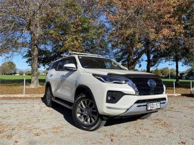 2022 Toyota Fortuner Limited 2.8L Turbo Diesel 4WD