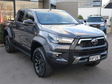 2025 Toyota Hilux SR5 CRUISER, Hybrid, 4WD/4X4, Le