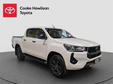 2024 Toyota Hilux SR5 Hybrid 4X4