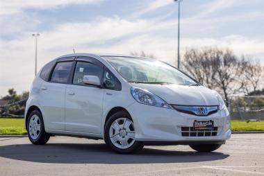 2013 Honda Fit Hybrid Smart Selection