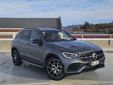 2022 MercedesBenz GLC 300 2.0P/4Wd/9At