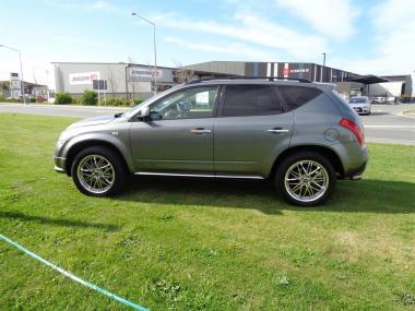 2004 Nissan Murano Hatch Back on handshake