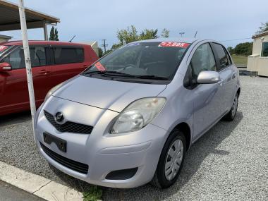 '10 Toyota Vitz