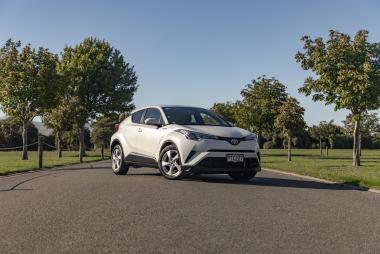 2017 Toyota C-HR (CHR) Hybrid S