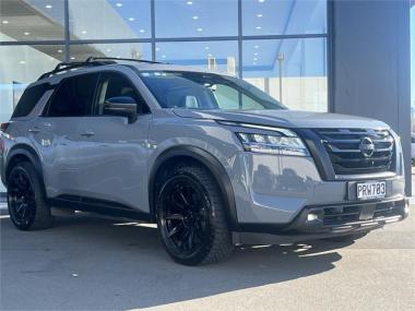 2023 Nissan Pathfinder Ti-L 3.5P 4WD BLACKOUT EDIT