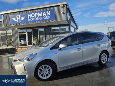 2015 Toyota PRIUS ALPHA CX