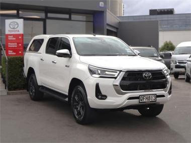 2023 Toyota Hilux SR5 4WD/4X4, Push Start