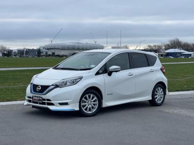 2017 Nissan Note E-POWER X