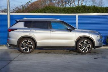 2022 Mitsubishi Outlander PHEV VRX 4x4 auto