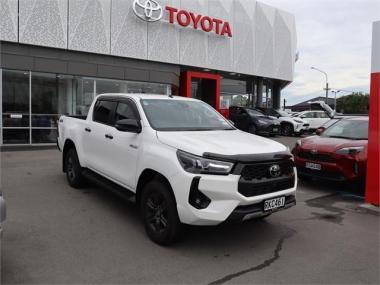2025 Toyota Hilux SR5 2.8D 4WD Auto Hybrid
