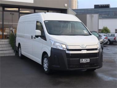 2024 Toyota Hiace ZX DIESEL, Auto