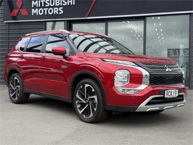 2025 Mitsubishi Outlander XLS PHEV AWD