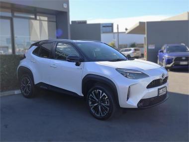 2023 Toyota Yaris Cross Limited HYBRID, Heated Sea