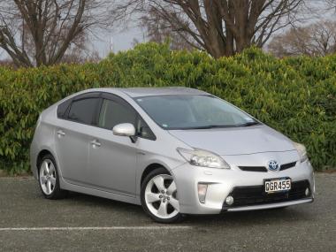2014 Toyota Prius AMAZING 4.2 L PER 100KM HYBRID E