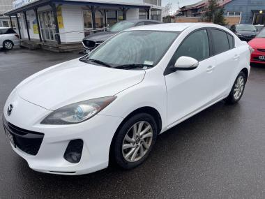 2012 Mazda Axela