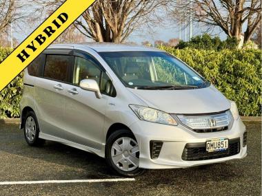 2013 Honda Freed HYBRID ECONOMY SPACIOUS AND FUN