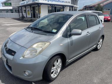 2005 Toyota Vitz 5D RS