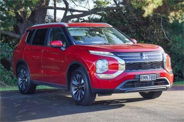 2025 Mitsubishi Outlander LS 2.5 2WD auto