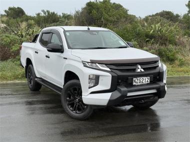 2022 Mitsubishi Triton VRX Black Edition 2WD