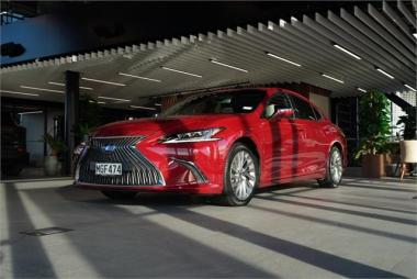 2019 Lexus ES 300H Limited 2.5L Hybrid Petrol Seda