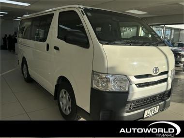 2015 Toyota Hiace Zl Td 3.0D/4At/Lv/5D