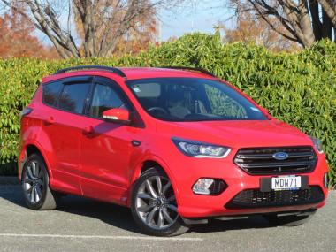 2019 Ford Escape ST-LINE , SPORT, AWD ,VERY LOW KM