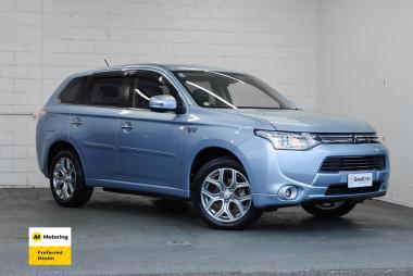 2013 Mitsubishi OUTLANDER PHEV G Navi Package 4WD