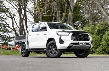 2024 Toyota Hilux SR Double Cab 2.8L Turbo Diesel 