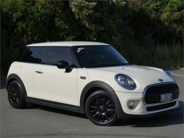 2017 MINI Cooper Hatch