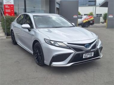 2024 Toyota Camry SX, Hybrid, Leather