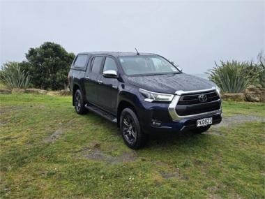 2022 Toyota Hilux SR5 2.8DT 6AT 2WD DCW/4D/5S (JTD