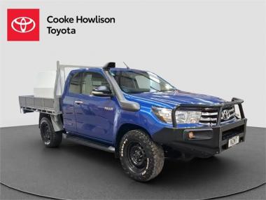 2017 Toyota Hilux SR 4WD Extra Cab