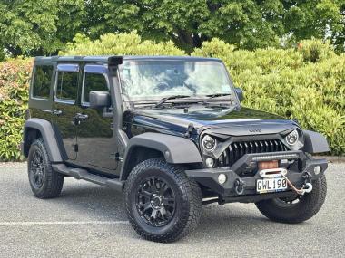 2014 Jeep Wrangler UNLIMITED SPORT 5 DOOR