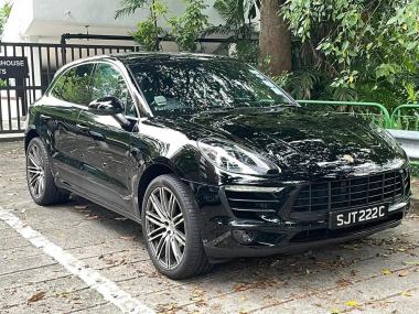 2015 Porsche Macan S V6 Twin-Turbo Facelift Packag