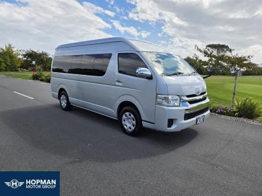 2017 Toyota Hiace 10 Seat Grand Cabin 4WD