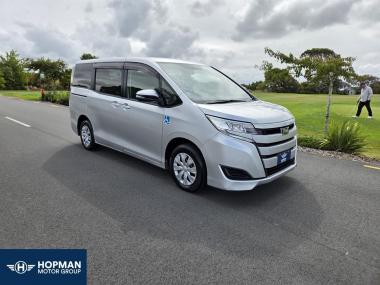 2018 Toyota Noah Mobility Welcab