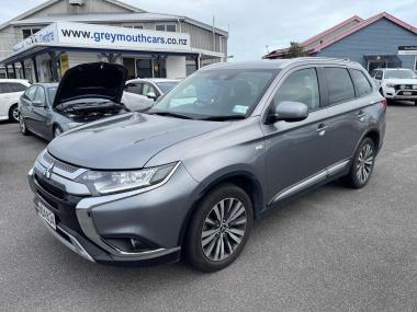 2020 Mitsubishi Outlander LS 2.4P/4WD/CVT