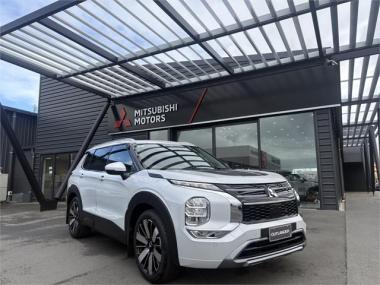 2026 Mitsubishi Outlander VRX AWD 7 seat SUV