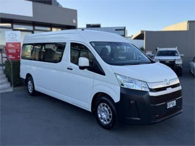 2025 Toyota Hiace ZX 2.8DT Auto 10 Seater Minibus