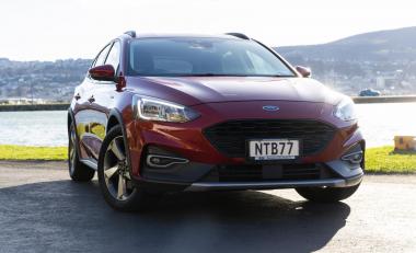 2020 Ford FOCUS Active Hatch Auto 5 Door Crossover on handshake