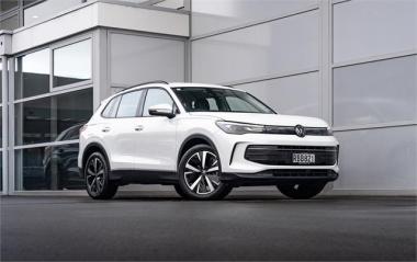 2024 Volkswagen Tiguan All-New Life 2WD Petrol Aut